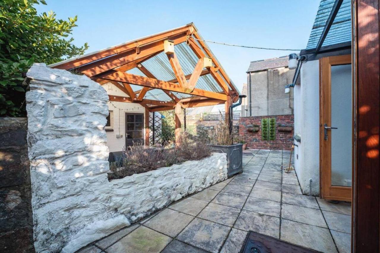 Cosy Welsh Cottage In St Davids Centre With Garden Buitenkant foto