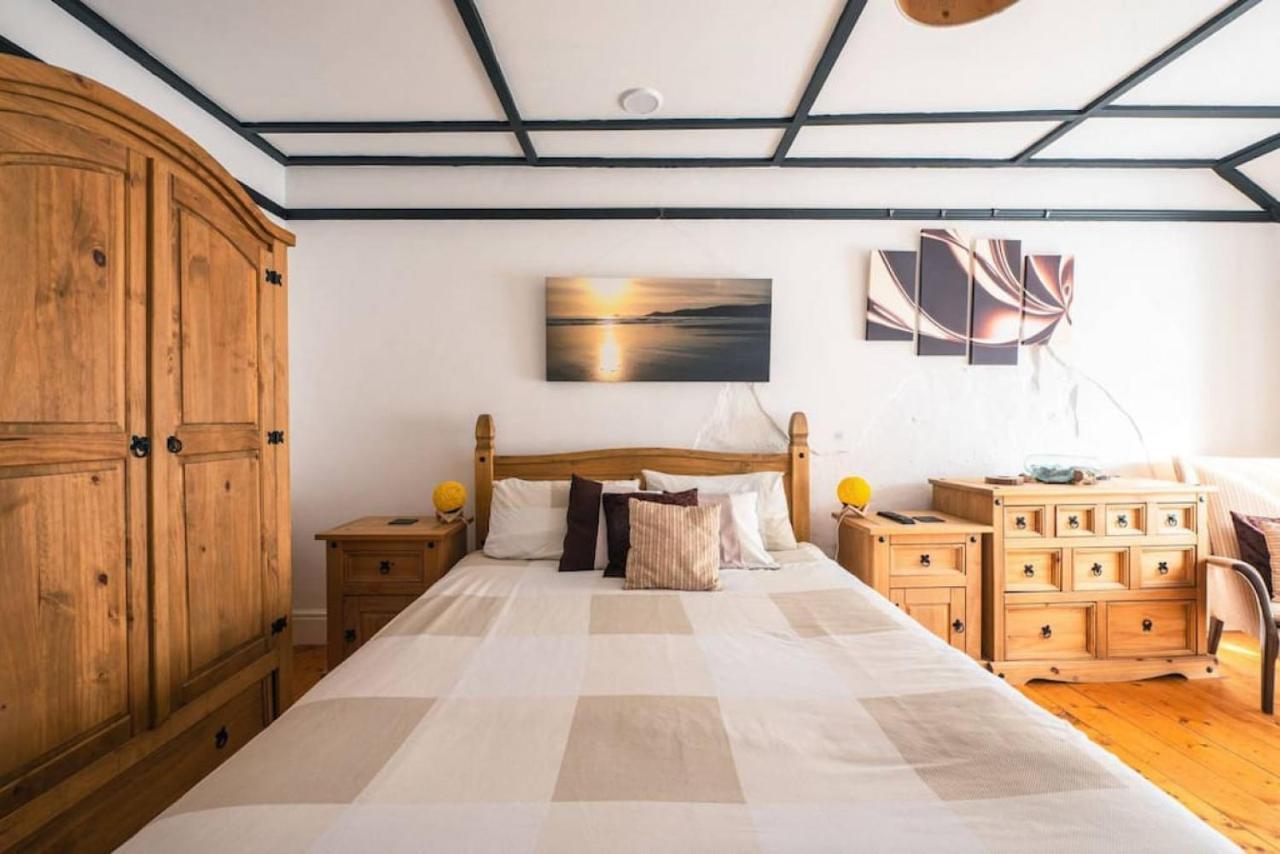 Cosy Welsh Cottage In St Davids Centre With Garden Buitenkant foto