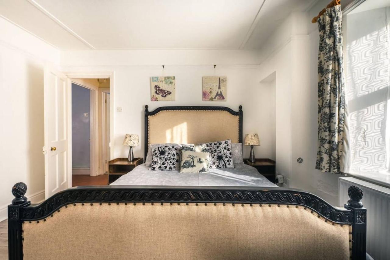 Cosy Welsh Cottage In St Davids Centre With Garden Buitenkant foto