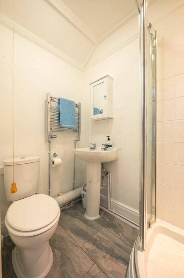 Cosy Welsh Cottage In St Davids Centre With Garden Buitenkant foto