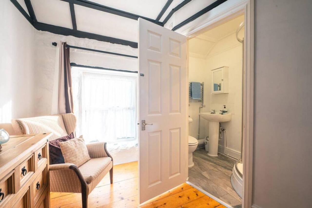 Cosy Welsh Cottage In St Davids Centre With Garden Buitenkant foto